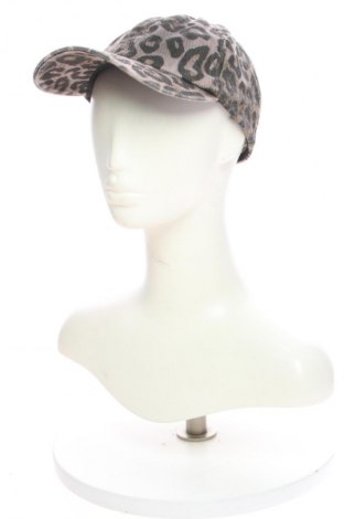 Căciulă Pull&Bear, Culoare Multicolor, Preț 60,99 Lei