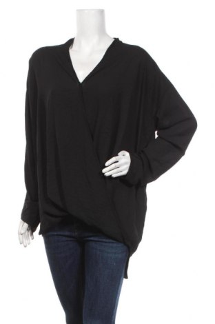 Γυναικεία μπλούζα Just Female, Μέγεθος M, Χρώμα Μαύρο, Πολυεστέρας, Τιμή 24,68 €