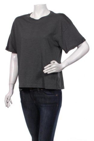 Γυναικείο t-shirt Pull&Bear, Μέγεθος S, Χρώμα Γκρί, Βαμβάκι, Τιμή 9,28 €