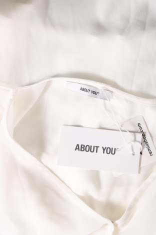 Дамска блуза About You, Размер M, Цвят Бял, Цена 40,00 лв.