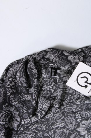 Γυναικεία μπλούζα Flame, Μέγεθος S, Χρώμα Πολύχρωμο, Τιμή 1,88 €