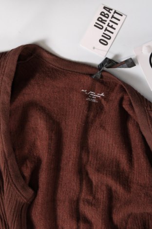 Damen Shirt Urban Classics, Größe M, Farbe Braun, Preis 3,25 €