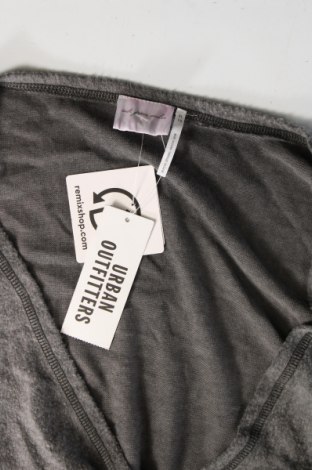 Bluză de femei Urban Outfitters, Mărime XL, Culoare Gri, Preț 11,84 Lei