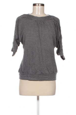 Γυναικεία μπλούζα Woman By Tchibo, Μέγεθος S, Χρώμα Γκρί, Τιμή 1,65 €