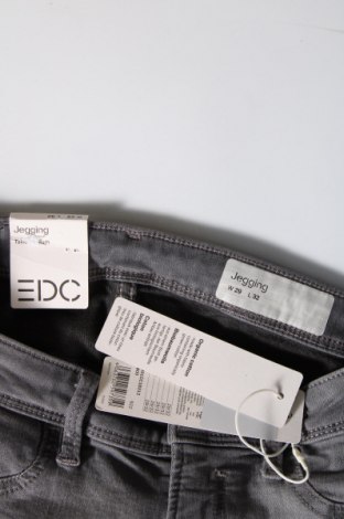 Дамски дънки Edc By Esprit, Размер S, Цвят Сив, Цена 12,18 лв.