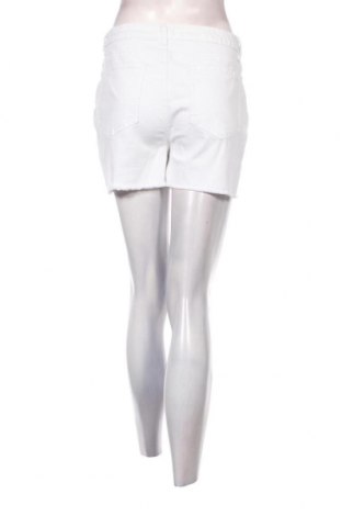 Γυναικείο κοντό παντελόνι Ajc, Μέγεθος M, Χρώμα Λευκό, Τιμή 6,07 €
