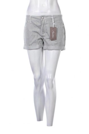 Γυναικείο κοντό παντελόνι Aniston, Μέγεθος M, Χρώμα Μπλέ, Τιμή 4,63 €