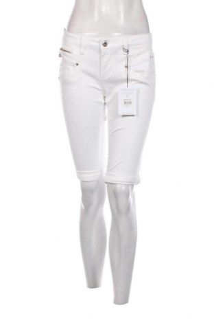 Дамски къс панталон Freeman T. Porter, Размер M, Цвят Бял, Цена 9,18 лв.