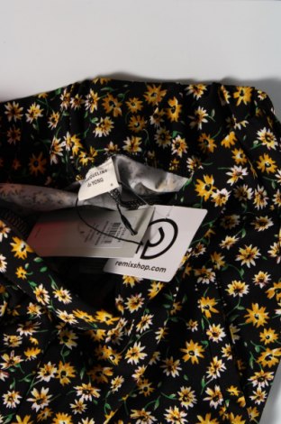 Дамски къс панталон Jacqueline De Yong, Размер S, Цвят Многоцветен, Цена 13,95 лв.