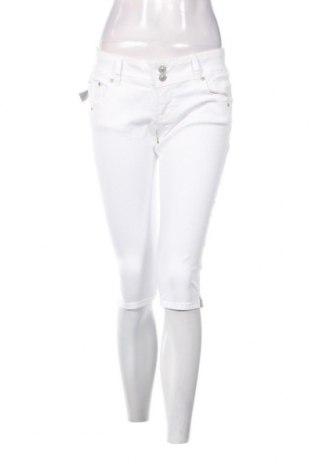 Γυναικείο κοντό παντελόνι Ltb, Μέγεθος M, Χρώμα Λευκό, Τιμή 9,65 €