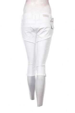 Γυναικείο κοντό παντελόνι Ltb, Μέγεθος S, Χρώμα Λευκό, Τιμή 10,02 €