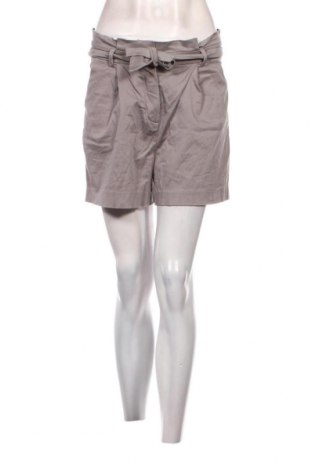 Дамски къс панталон More & More, Размер S, Цвят Сив, Цена 6,80 лв.