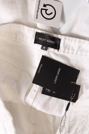 Damen Shorts NIGHT ADDICT, Größe M, Farbe Weiß, Preis 37,11 €