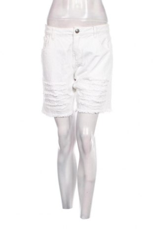 Дамски къс панталон NIGHT ADDICT, Размер M, Цвят Бял, Цена 21,60 лв.