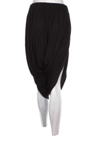 Дамски къс панталон New Laviva, Размер M, Цвят Черен, Цена 72,00 лв.