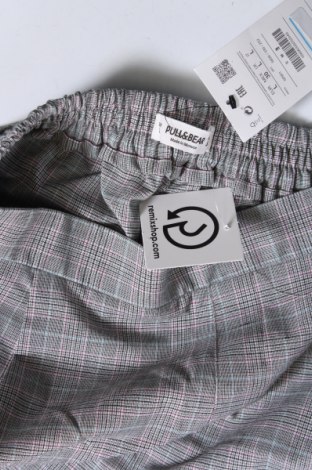 Damen Shorts Pull&Bear, Größe L, Farbe Grau, Preis 4,15 €