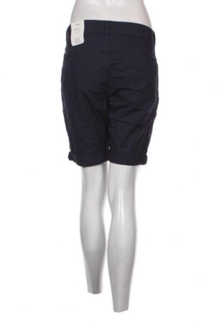 Дамски къс панталон Q/S by S.Oliver, Размер M, Цвят Син, Цена 72,00 лв.