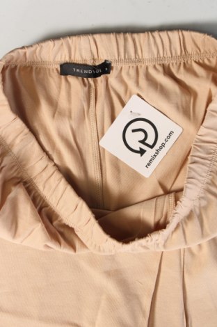 Pantaloni scurți de femei Trendyol, Mărime S, Culoare Bej, Preț 236,84 Lei