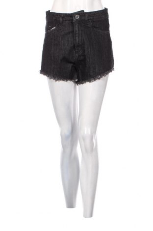 Γυναικείο κοντό παντελόνι Urban Classics, Μέγεθος M, Χρώμα Μαύρο, Τιμή 4,33 €