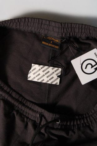 Дамски къс панталон Urban Outfitters, Размер XL, Цвят Черен, Цена 9,36 лв.