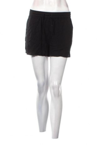Γυναικείο κοντό παντελόνι Vero Moda, Μέγεθος S, Χρώμα Μαύρο, Τιμή 4,33 €