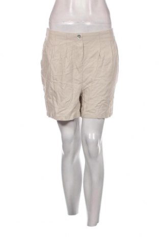 Дамски къс панталон Vero Moda, Размер M, Цвят Бежов, Цена 9,60 лв.