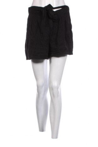 Дамски къс панталон Vero Moda, Размер L, Цвят Черен, Цена 10,40 лв.