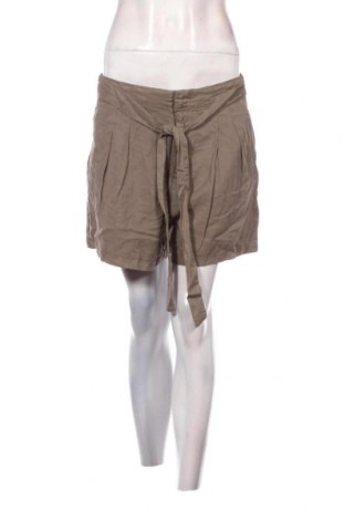 Дамски къс панталон Vero Moda, Размер L, Цвят Зелен, Цена 8,00 лв.