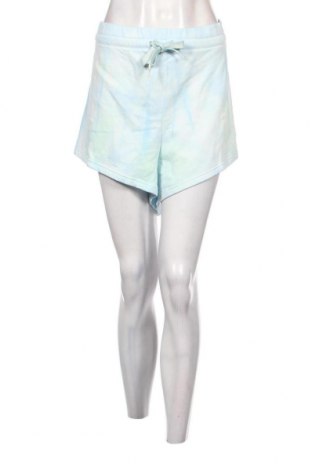 Γυναικείο κοντό παντελόνι Weekday, Μέγεθος 3XL, Χρώμα Πολύχρωμο, Τιμή 5,92 €