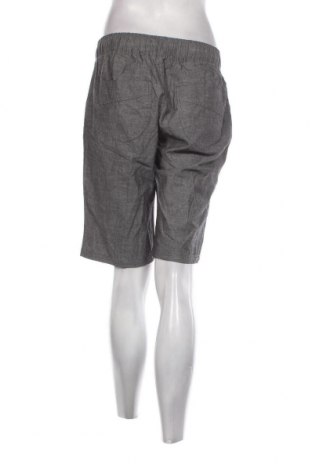 Дамски къс панталон Willard, Размер M, Цвят Сив, Цена 8,37 лв.