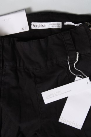 Дамски панталон Bershka, Размер XS, Цвят Черен, Цена 46,00 лв.