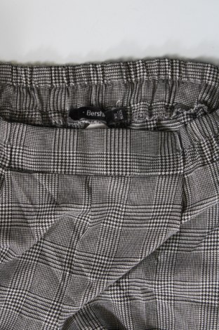 Γυναικείο παντελόνι Bershka, Μέγεθος XS, Χρώμα Πολύχρωμο, Τιμή 17,94 €