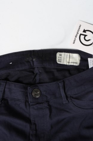Pantaloni de femei Denim 1982, Mărime M, Culoare Albastru, Preț 11,45 Lei