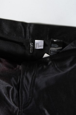 Damenhose H&M Divided, Größe S, Farbe Schwarz, Preis € 2,22