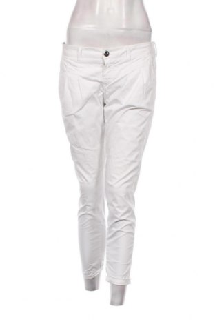 Дамски панталон Jacob Cohen, Размер M, Цвят Бял, Цена 24,64 лв.
