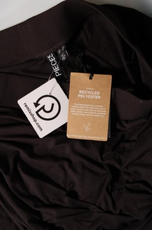 Дамски панталон Pieces, Размер M, Цвят Черен, Цена 10,80 лв.