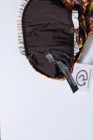 Γυναικείο αμάνικο μπλουζάκι Out From Under, Μέγεθος XXS, Χρώμα Πολύχρωμο, Τιμή 2,81 €