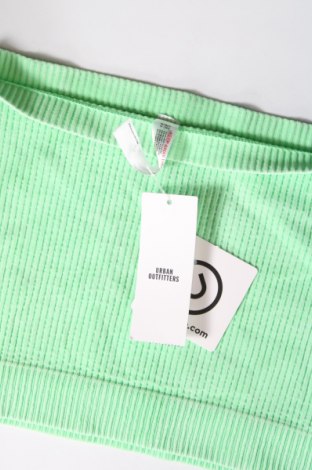 Tricou de damă Out From Under, Mărime M, Culoare Verde, Preț 22,80 Lei