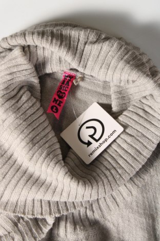 Γυναικείο πουλόβερ Jennyfer, Μέγεθος L, Χρώμα Γκρί, Τιμή 2,33 €