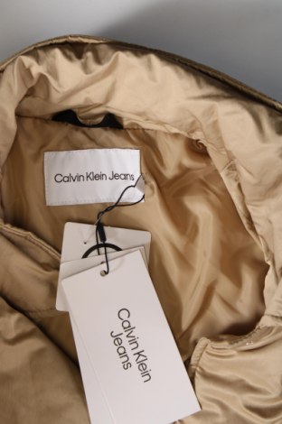 Дамско яке Calvin Klein Jeans, Размер M, Цвят Бежов, Цена 342,00 лв.