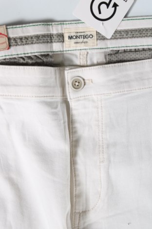 Ανδρικό κοντό παντελόνι Montego, Μέγεθος XXL, Χρώμα Εκρού, Τιμή 4,54 €