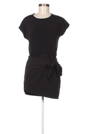 Kleid Fashion Mia, Größe M, Farbe Schwarz, Preis 16,70 €