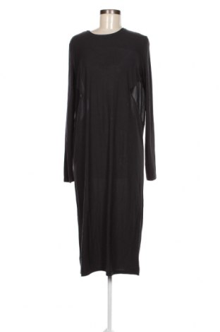 Kleid Just Female, Größe S, Farbe Grau, Preis 3,70 €