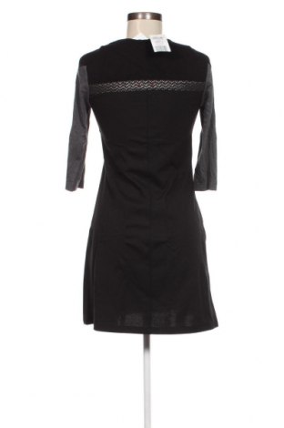 Kleid La Mode Est A Vous, Größe XS, Farbe Mehrfarbig, Preis 3,79 €