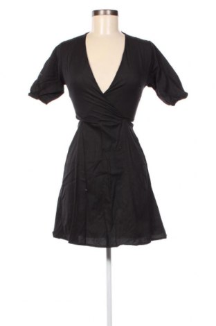 Šaty  Trendyol, Velikost XS, Barva Černá, Cena  1 478,00 Kč