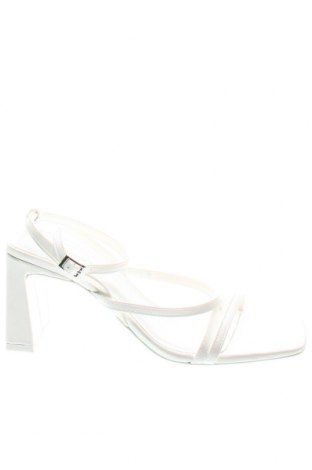 Sandalen Bershka, Größe 41, Farbe Weiß, Preis 10,64 €