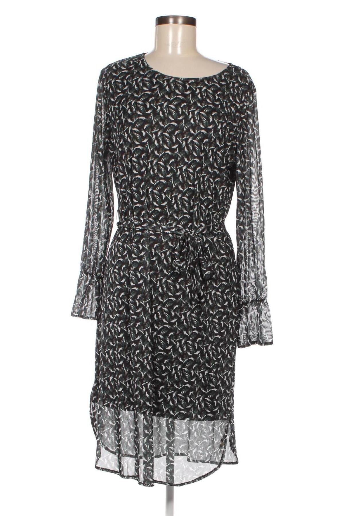 Kleid Zusss, Größe M, Farbe Mehrfarbig, Preis € 5,26