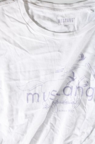 Γυναικείο t-shirt Mustang, Μέγεθος S, Χρώμα Λευκό, Τιμή 9,00 €