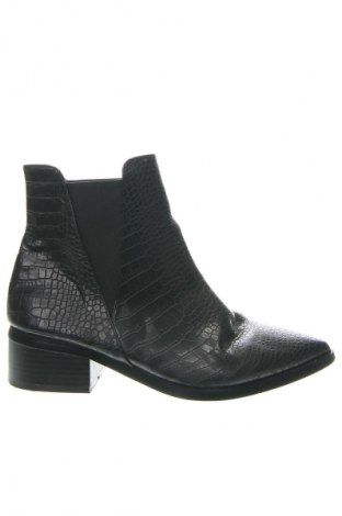 Damen Stiefeletten NLY, Größe 38, Farbe Schwarz, Preis 22,49 €