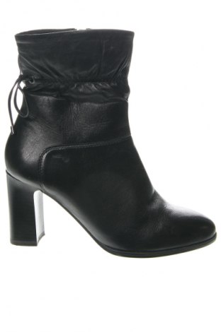 Botine de damă Tamaris, Mărime 40, Culoare Negru, Preț 191,25 Lei